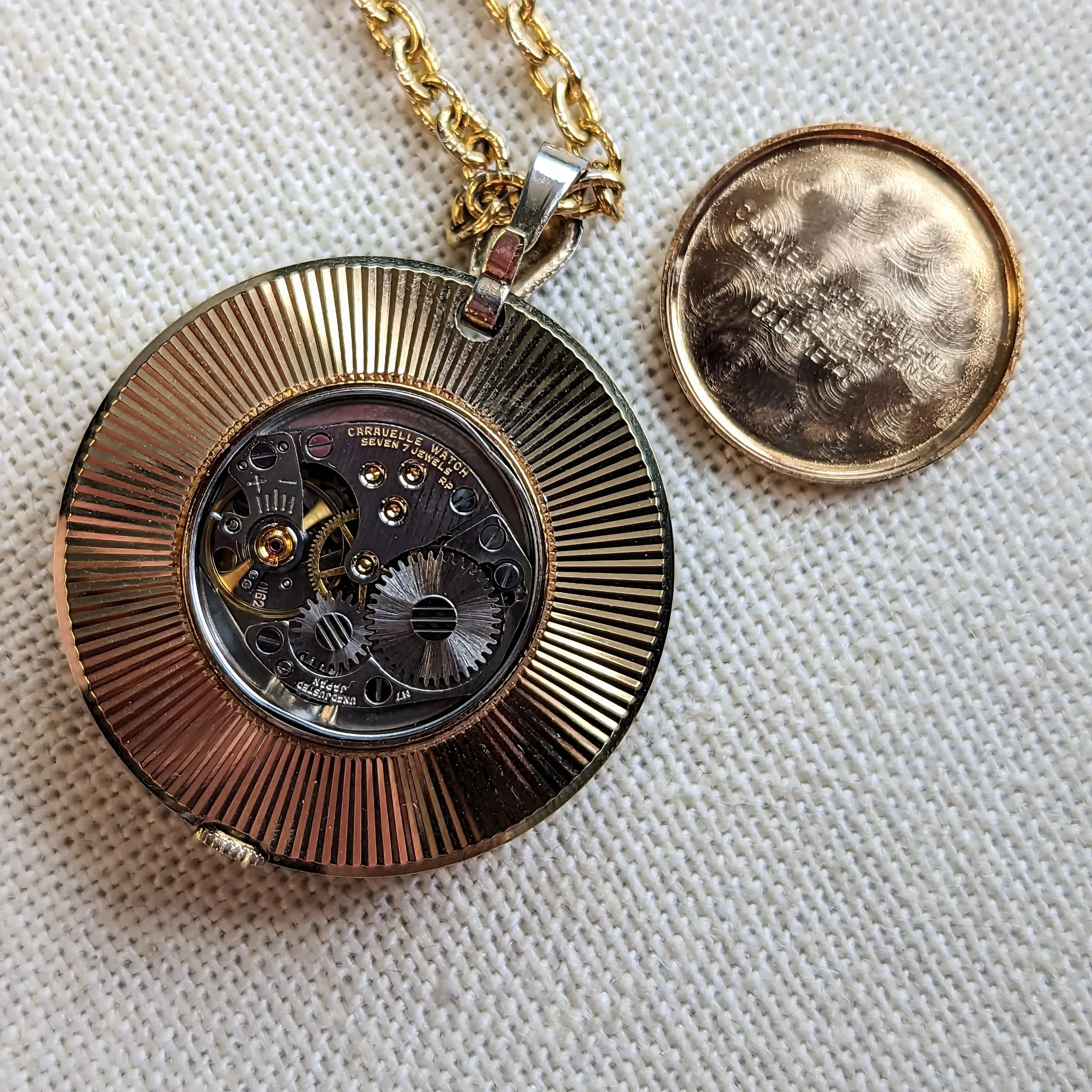 1967 CARAVELLE by Bulova Ladies Pendant 7 Jewels Watch with GP Link Chain 24"
